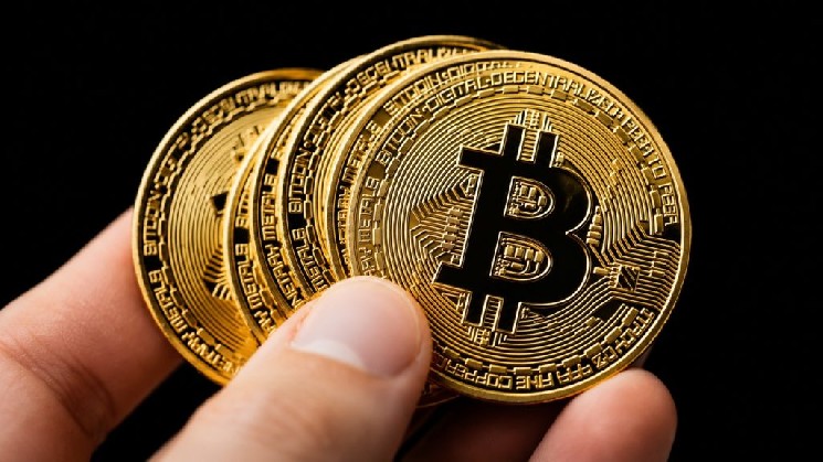 Продавал ли Сальвадор биткоины? Президент Букеле отвечает на обвинения!